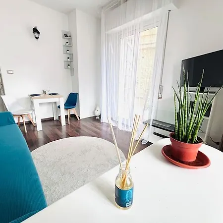 Apartment La Casetta Di Roby Con Giardino Privato Genoa