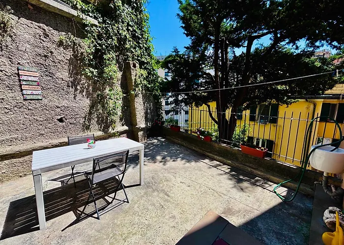 Апартаменты La Casetta Di Roby Con Giardino Privato *